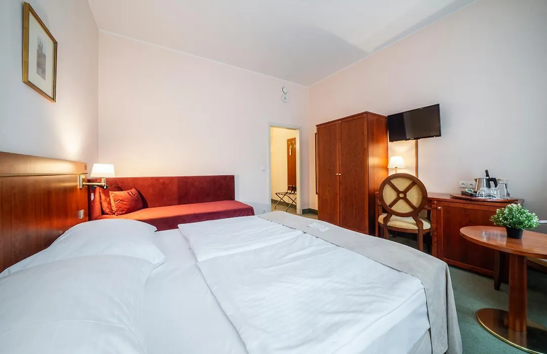Hotel Raffaello Prague-1